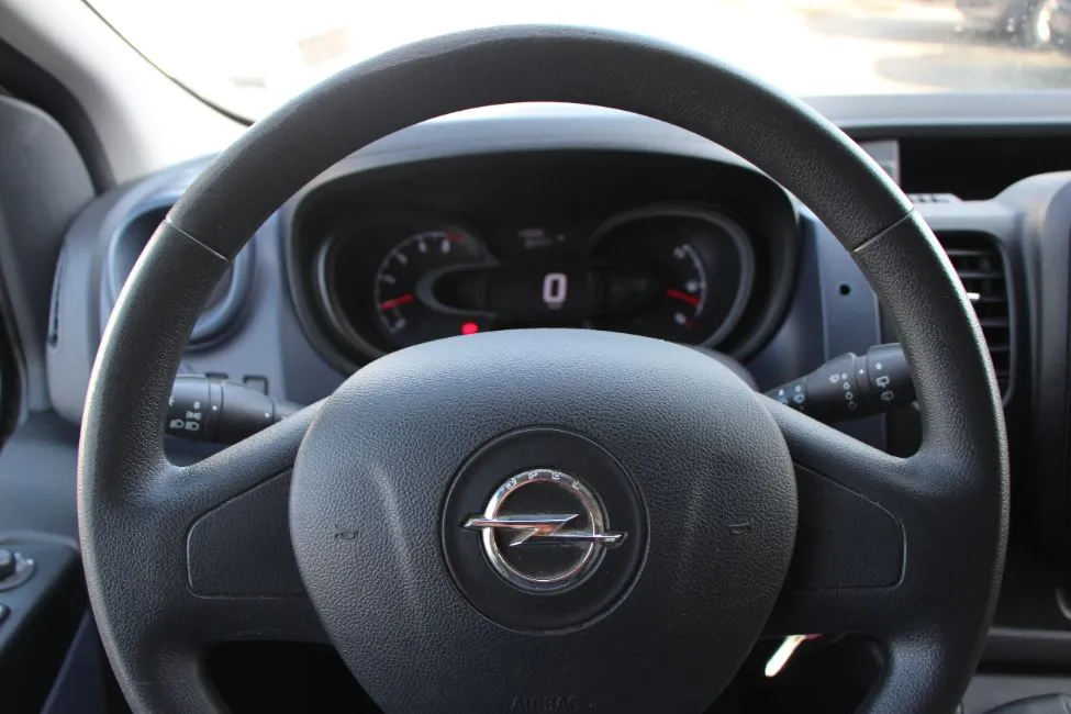 Opel Vivaro 1.6 Cdti Airco EU6 Warranty Image 8