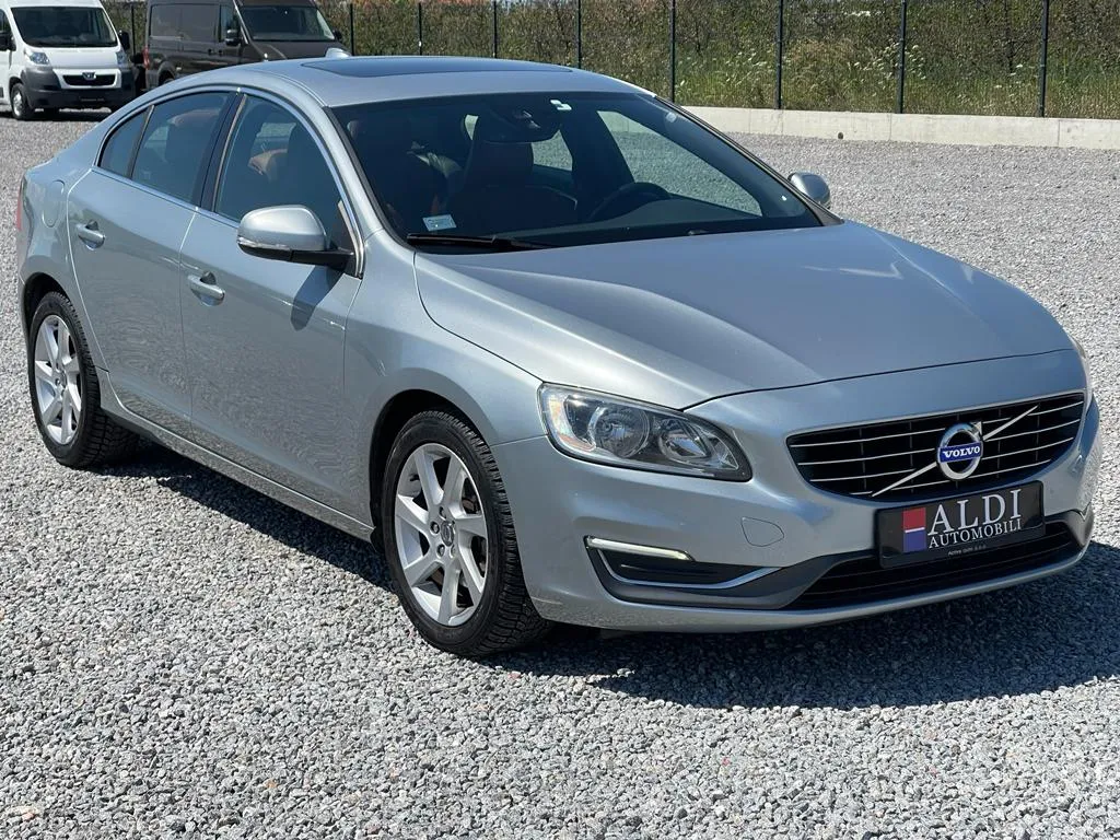 Volvo S60 2.0 D4/Summum Image 2